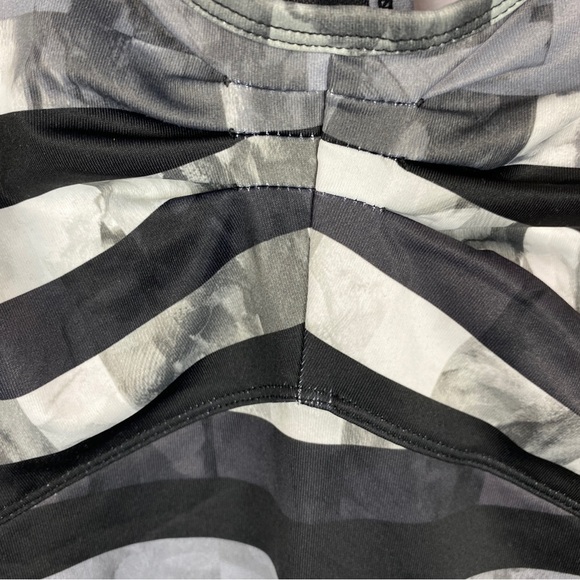 Surin Ruched Mesh Back Tank Top Small Black Grey - Picture 9 of 10